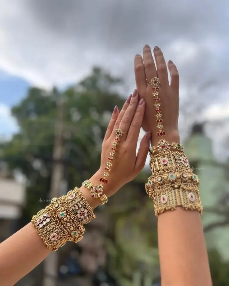 Simple silver jewellery in Perinthalmanna
