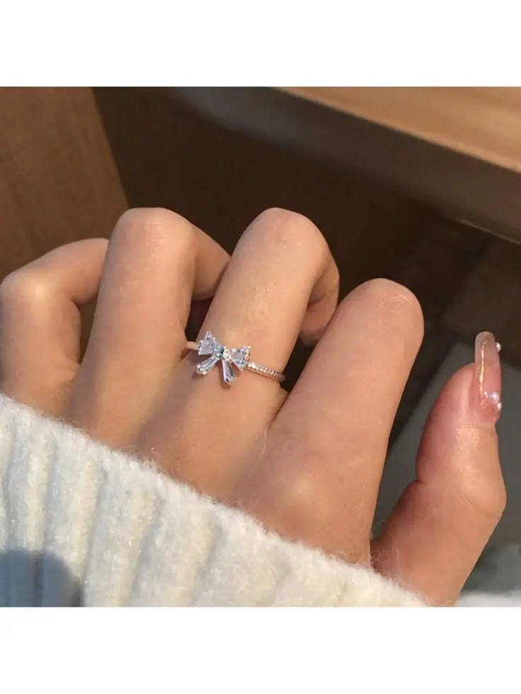modern silver jewellery in perithalmanna
